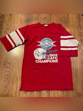 Vintage 80s Patriots 1985 AFC Champions Red Football Tee Super Bowl